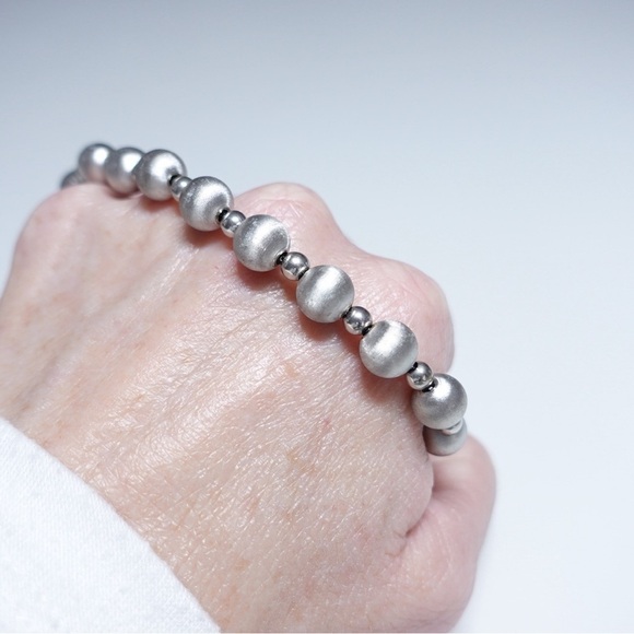 KA 1772 Sterling Silver 925 Matte Silver Beaded
Bracelet Dainty Delicate - Picture 3 of 5